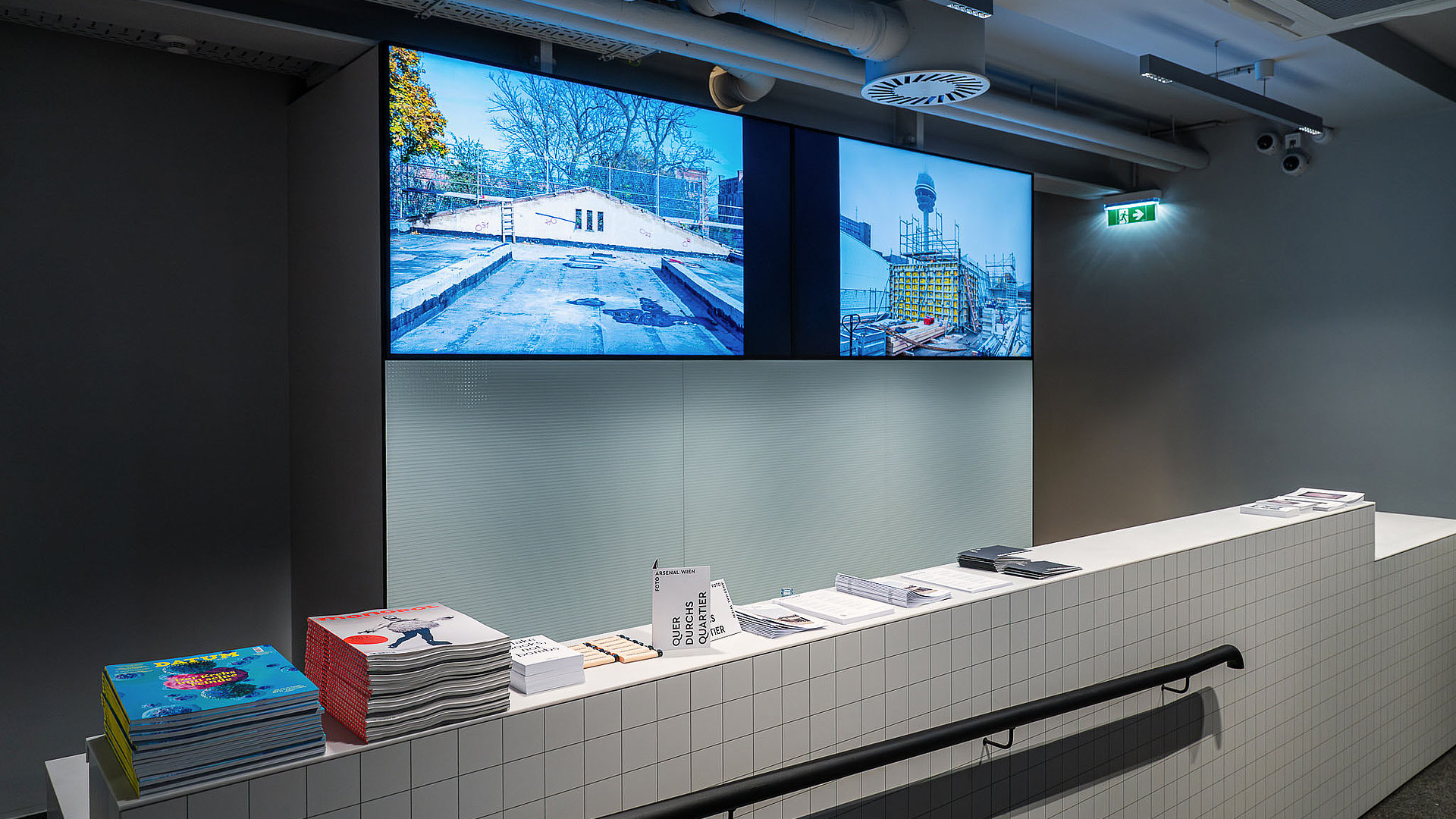 Besucher*innenservice (Ticketverkauf / Shop) im FOTO ARSENAL WIEN